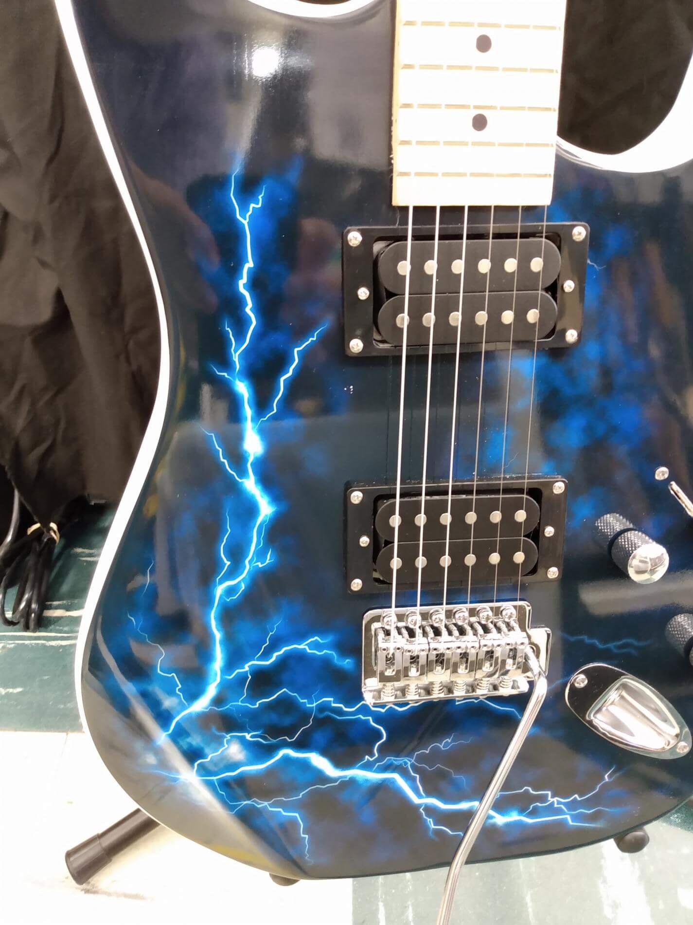 Lightning Guitar